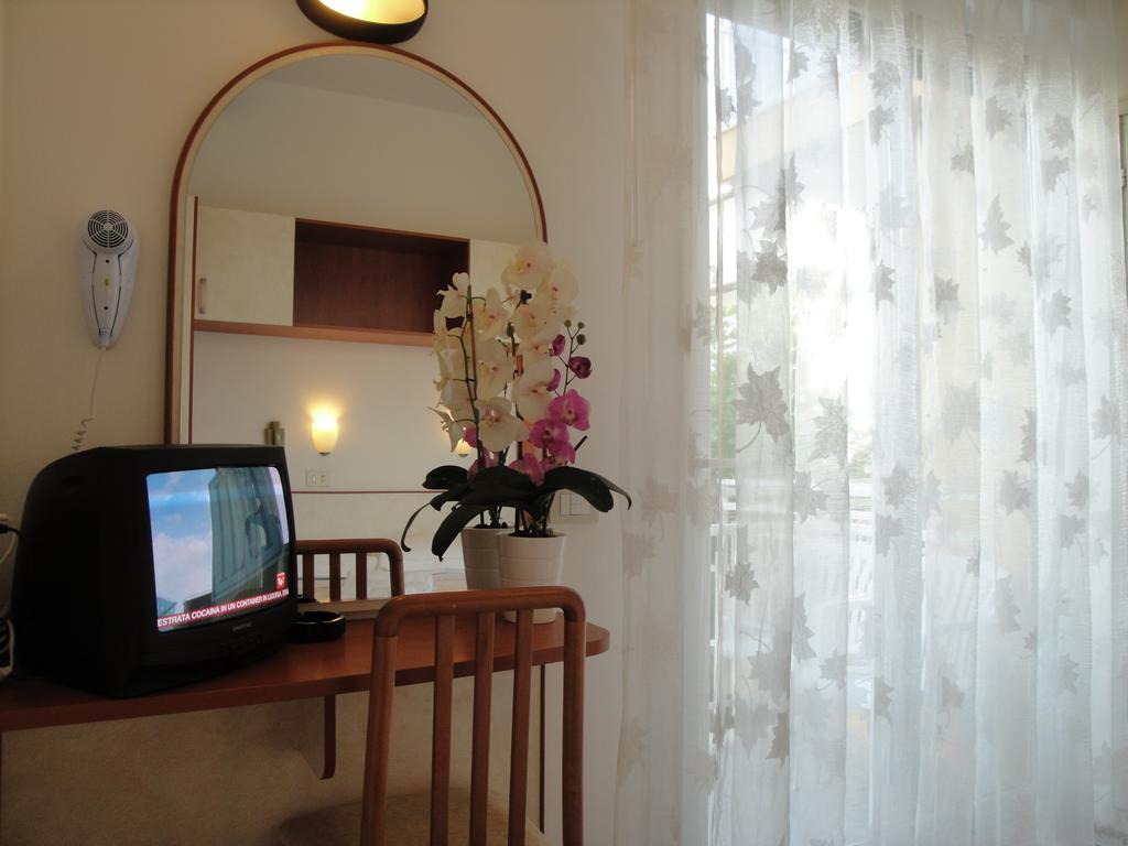 Mantovani Hotel Mariu Rimini Room photo